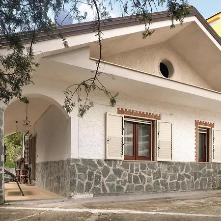Elios, Iside Casa vacanze Sapri